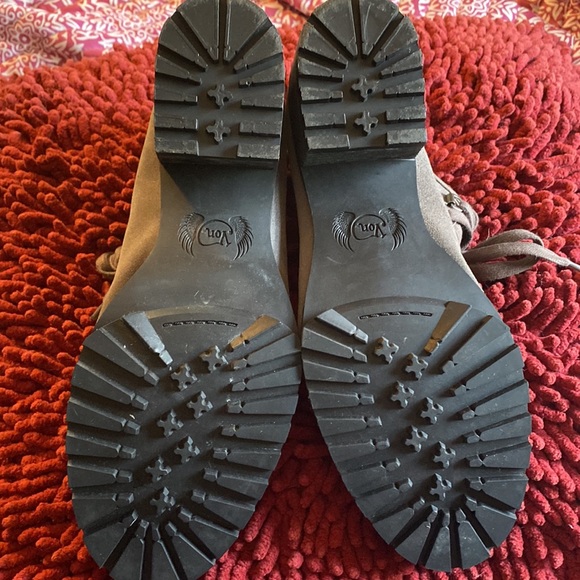 VON DUTCH (NWOB) Grey Suede Booties-Size 8.5M - Picture 4 of 7